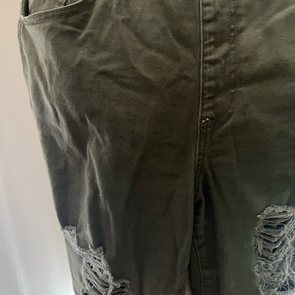 Cute destroyed forever 21 joggers - Picture 4 of 10